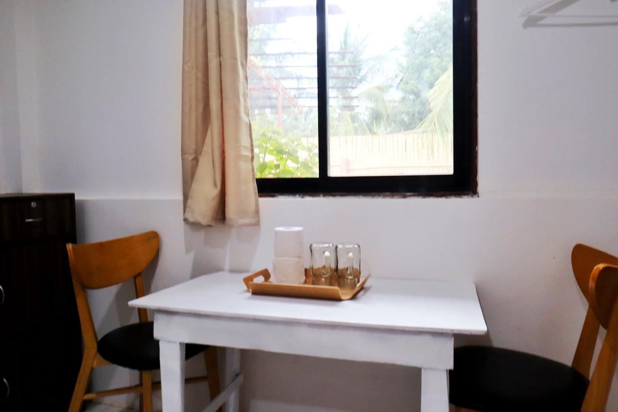 Ocean Breeze Hostel By Daily Sweet Moalboal Exteriör bild
